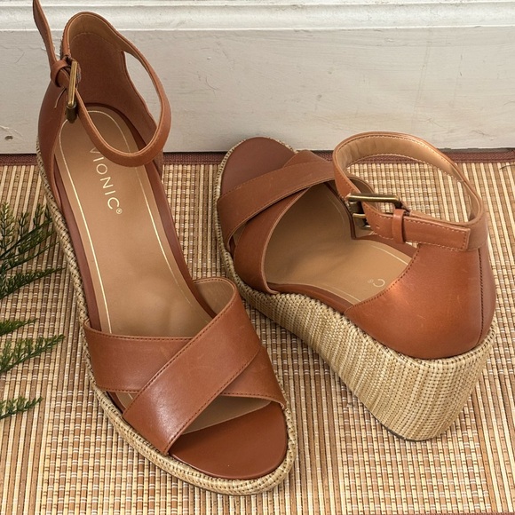 VIONIC Shoes - VIONIC MARINA Ankle Strap Sandals Size: 11